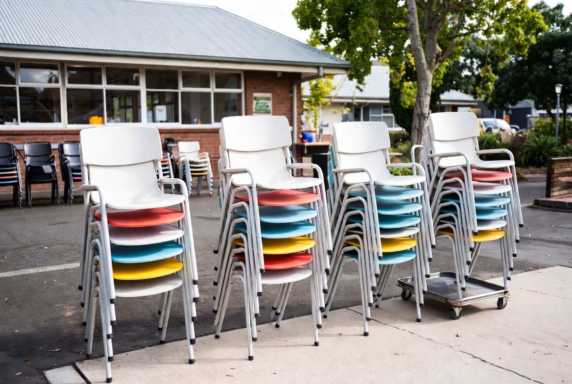 Plastic Chairs NZ: Practical Seating for Events, Schools & Outdoor Spaces